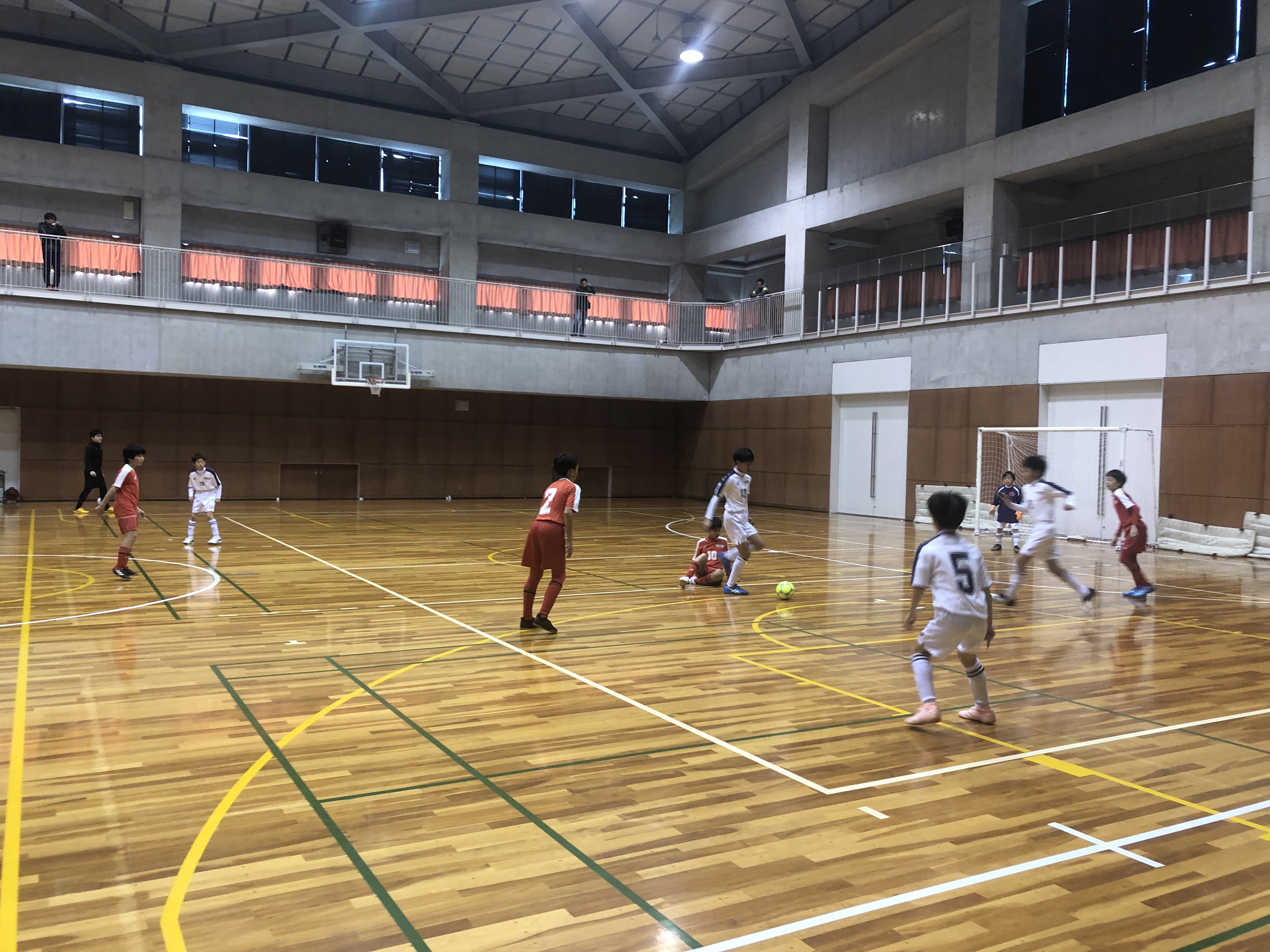 0EC70376-55A7-415E-916F-B1D91C11E905